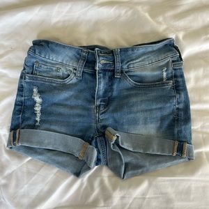 Skinny jean shorts